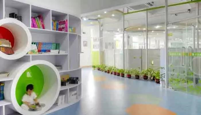 環(huán)氧地坪漆施工廠家是這樣“玩轉”兒童圖書館的