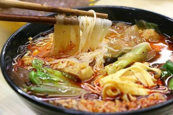 麻辣燙餐館該如何選擇環保地坪漆施工？